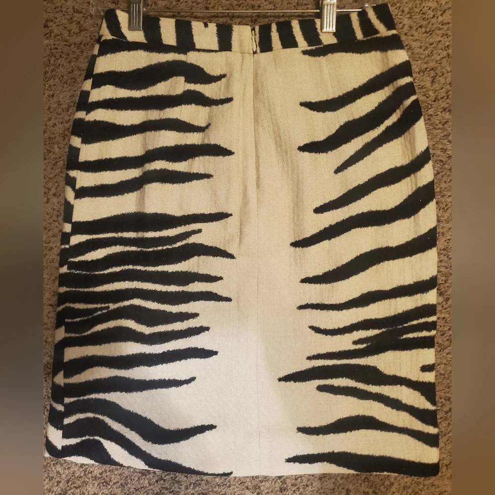 Dries Van Noten Zebra Patterned Skirt in Black and Cream - Picture 8 of 8